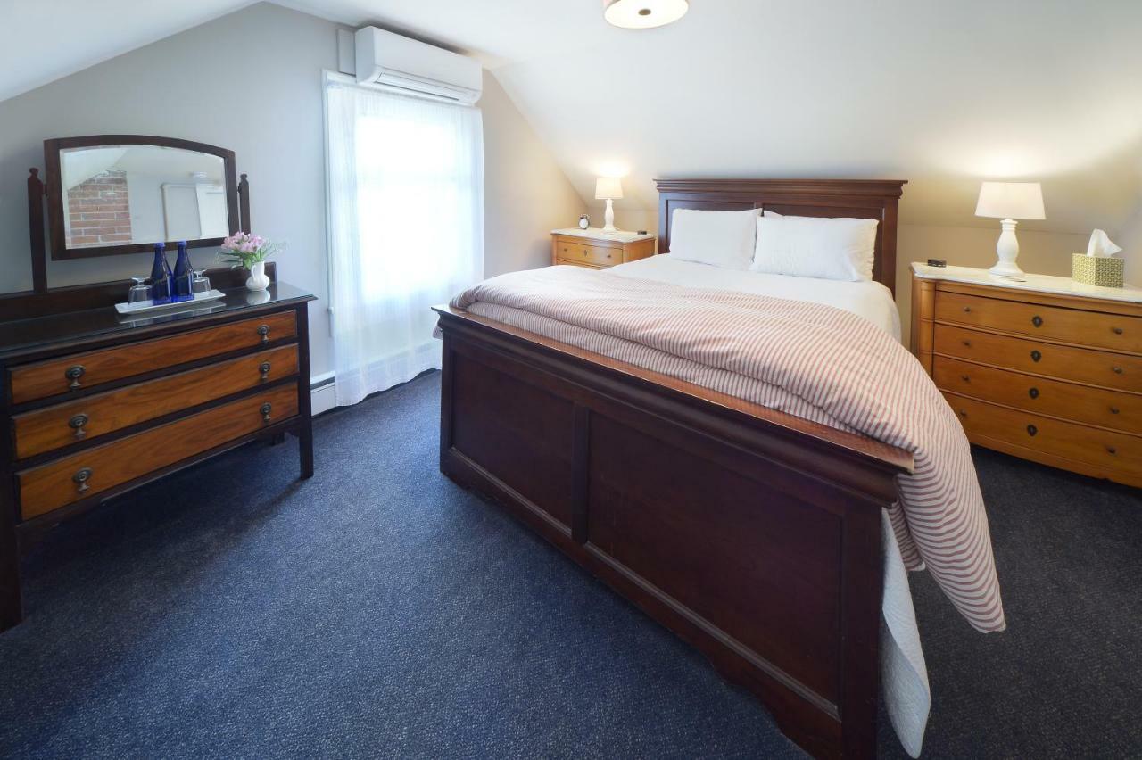 The Springwater Bed And Breakfast Саратога-Спрингс Экстерьер фото