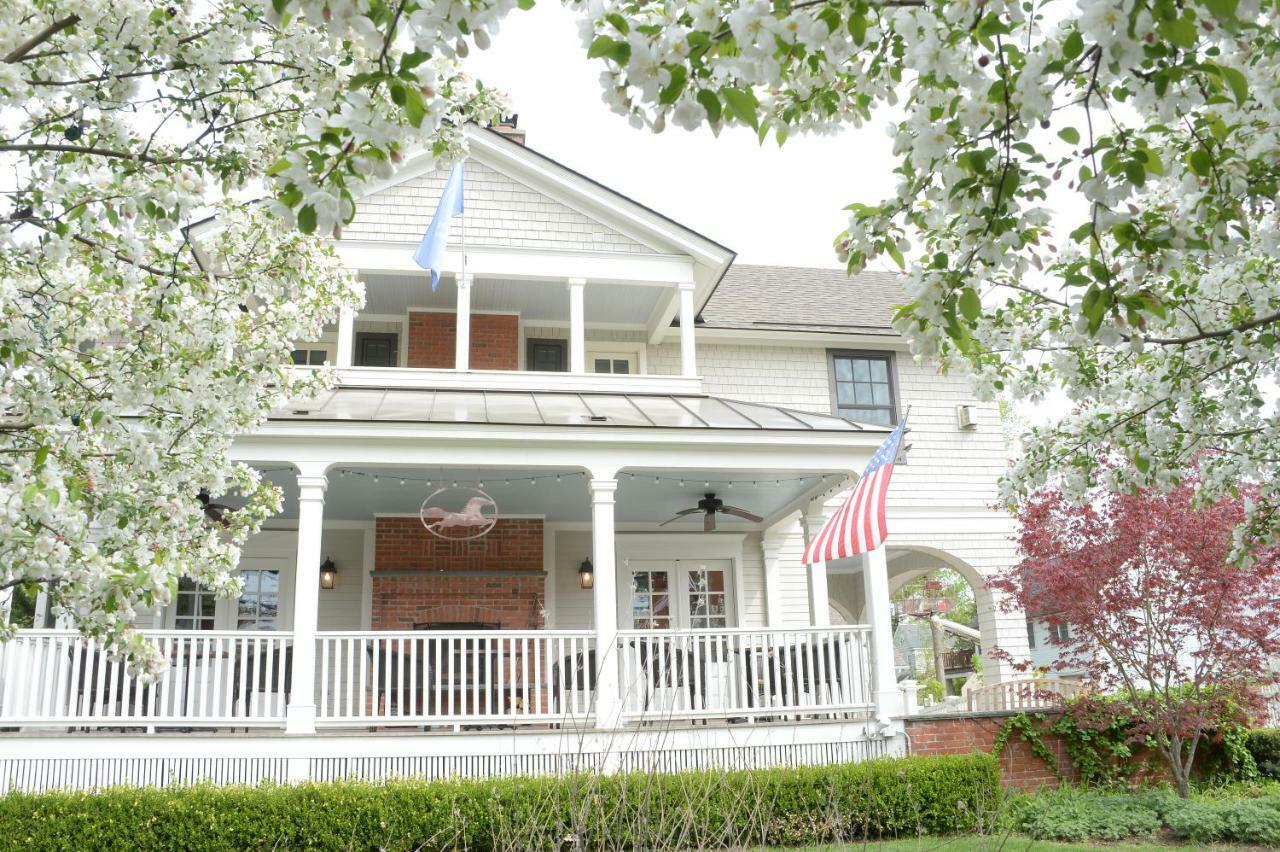 The Springwater Bed And Breakfast Саратога-Спрингс Экстерьер фото