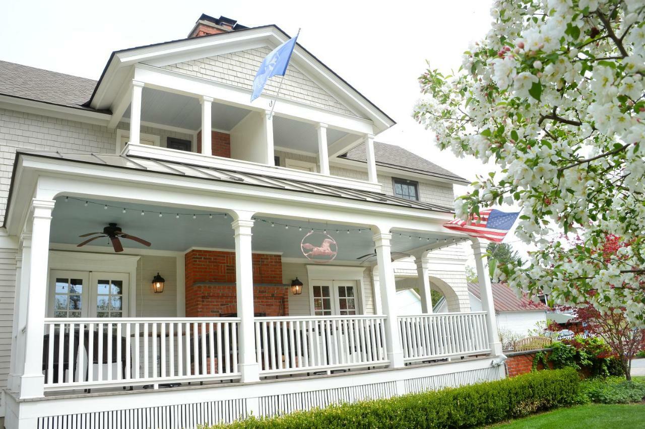 The Springwater Bed And Breakfast Саратога-Спрингс Экстерьер фото